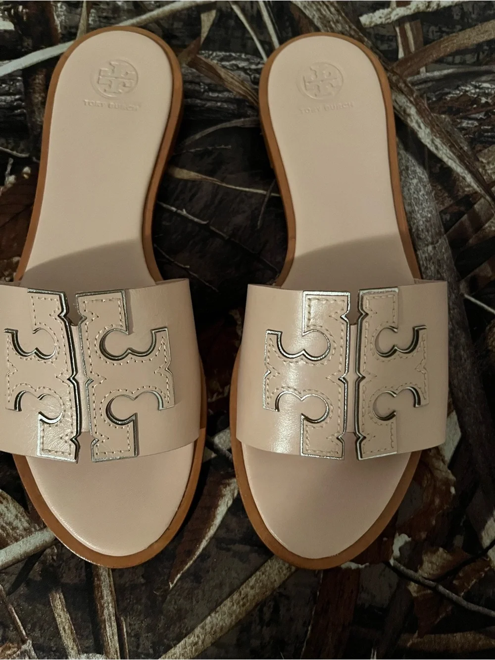 Tory Burch sea shell pink Logo Slide Sandals